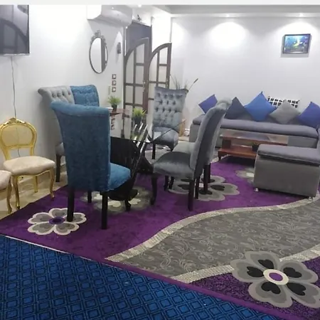 Private Family Apartment In Dokki
